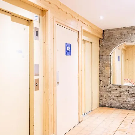 Apartment Vanoise - Val Thorens: Entierement Renove Aux Pieds Des Pistes Mae-8924 Val Thorens