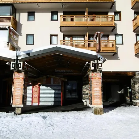 Apartment Vanoise - Val Thorens: Entierement Renove Aux Pieds Des Pistes Mae-8924 Val Thorens